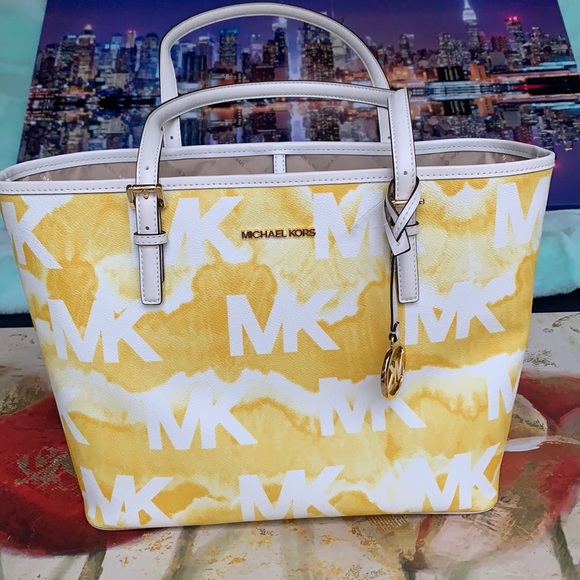 Michael Kors Handbags - MICHAEL KORS MEDIUM SHIBORI PRINT LOGO TOTE BAG